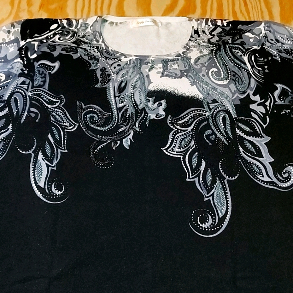 Simply Couture Rayon/Cashmere blend sweater